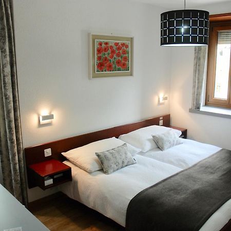 La Dent-Du-Midi Hotel & Restaurant 생 모리스 외부 사진